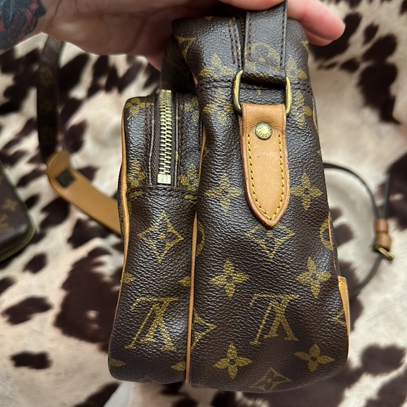 Louis Vuitton Nile - Picture 4 of 9